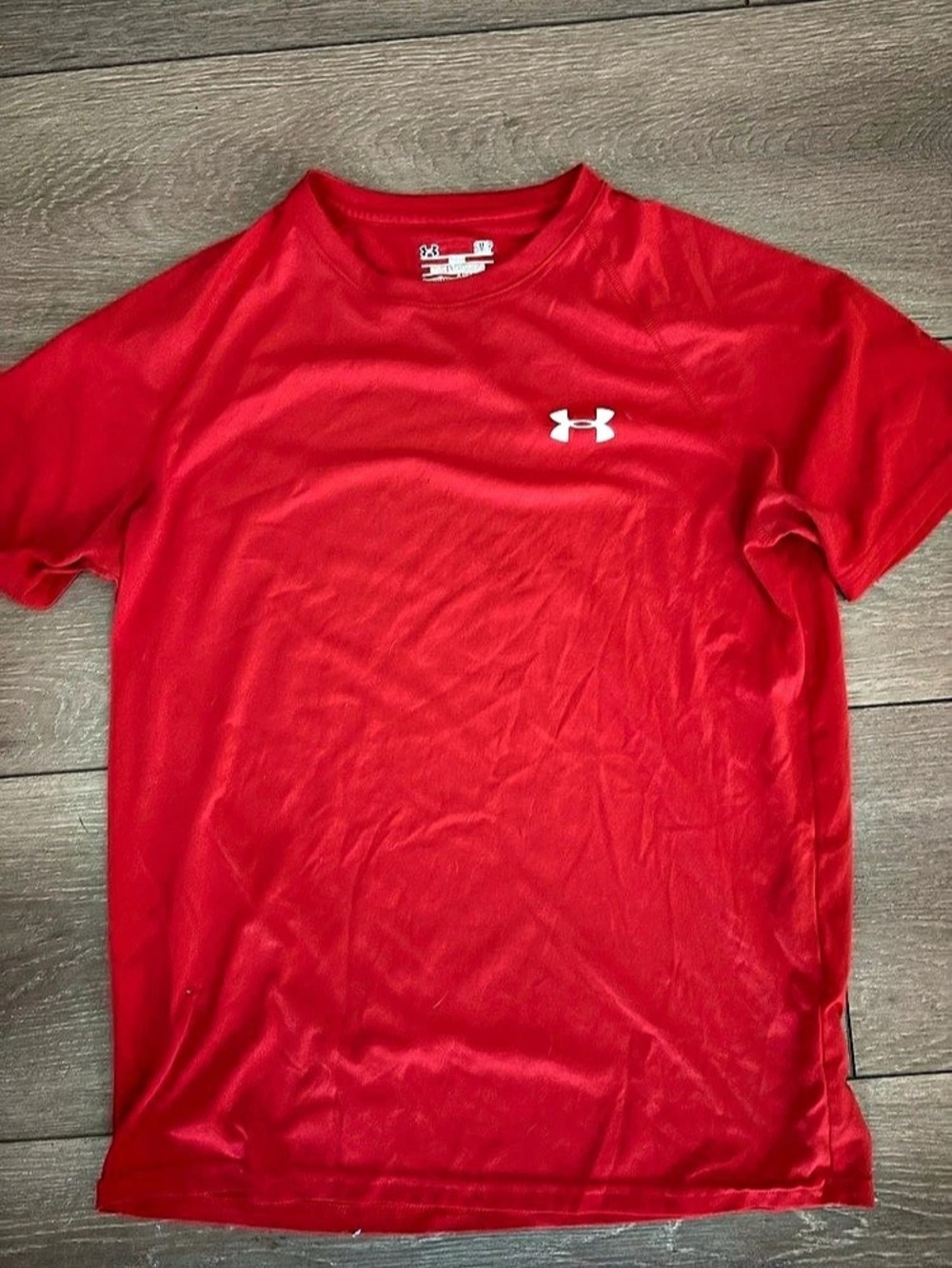 Under Armour HeatGear Loose Short Sleeve T-Shirt Red Athletic Short Sleeve Shirt